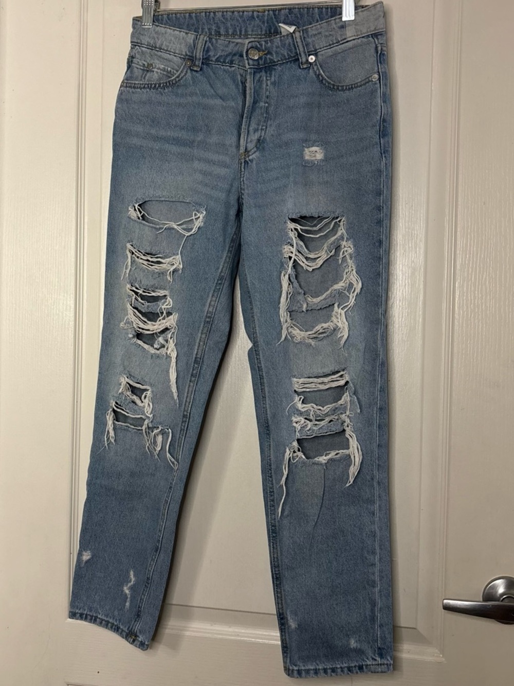 Light Wash Distressed Boyfriend Jeans for Women